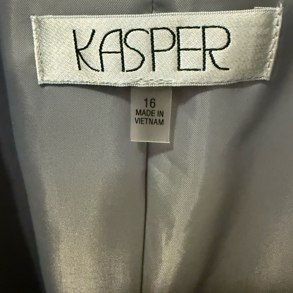 Kasper Light Gray Classic Two-Button Blazer NWT - image 2